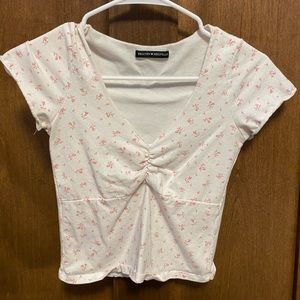 Brandy Melville Tshirt